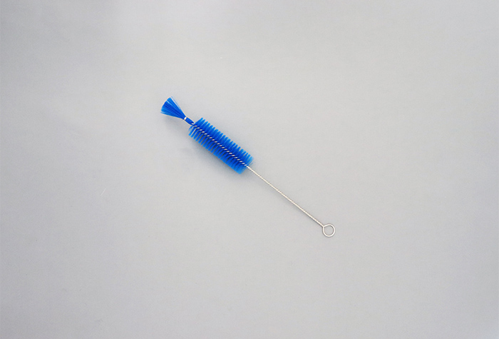 注射器洗浄ブラシ 10cc（PBT毛材：青)　10本入　　サイズ：ブラシ長70㎜×ブラシ径φ22㎜×全長220㎜